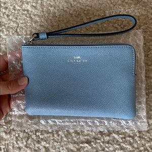 NWOT Coach wristlet.